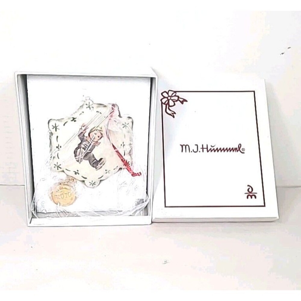2010 M.J Hummel Skater In Stride Annual Ornament Porcelain Christmas W/box